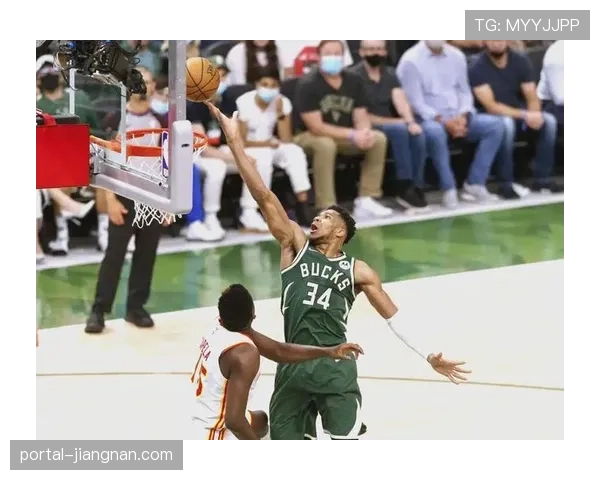 特雷杨27分8助攻掌控进攻 老鹰后卫核心组织能力突出